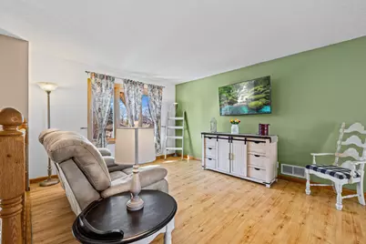 1209 45 1/2 Avenue NE, Columbia Heights, MN 55421 - Photo 6