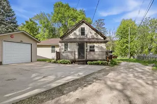 1621 Evans Ave, South Saint Paul, MN 55075 - Photo 2