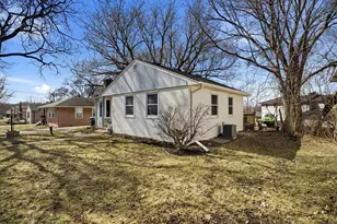 2303 7th Ave E, North Saint Paul, MN 55109 - Photo 34