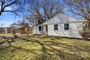 2303 7th Ave E, North Saint Paul, MN 55109 - Photo 4