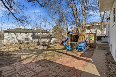 2303 7th Avenue E, North Saint Paul, MN 55109 - Photo 28