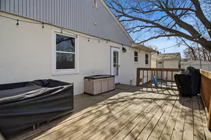 2303 7th Ave E, North Saint Paul, MN 55109 - Photo 30