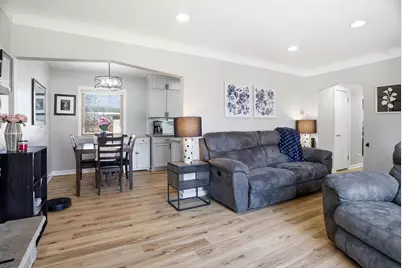 2303 7th Avenue E, North Saint Paul, MN 55109 - Photo 8