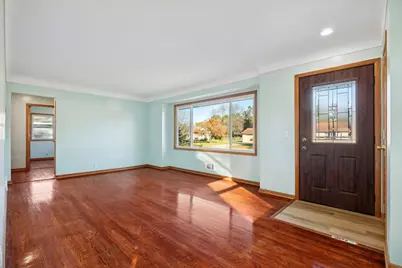 5513 Bryant Avenue N, Brooklyn Center, MN 55430 - Photo 4