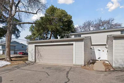 7604 Hampshire Avenue N, Brooklyn Park, MN 55428 - Photo 26