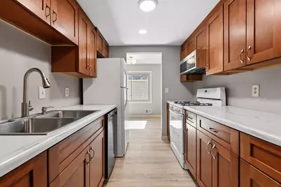 7604 Hampshire Avenue N, Brooklyn Park, MN 55428 - Photo 8