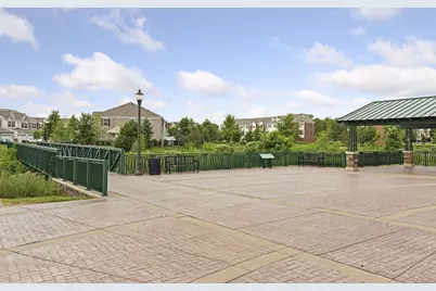 7604 Hampshire Avenue N, Brooklyn Park, MN 55428 - Photo 32