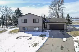 2903 17th Ave S, Moorhead, MN 56560 - Photo 1