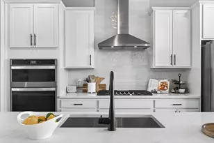 875 W Falls Passage, Saint Paul, MN 55116 - Photo 16