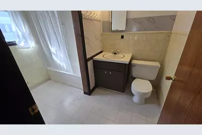 411 5th Street NW, Austin, MN 55912 - Photo 26