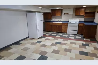 411 5th Street NW, Austin, MN 55912 - Photo 4