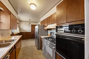 772 Creek Ave, Mendota Heights, MN 55120 - Photo 10