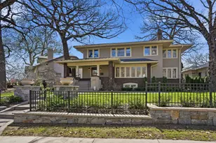 2200 Kenwood Pkwy, Minneapolis, MN 55405 - Photo 4