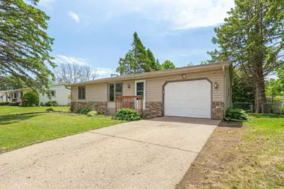1323 Greenwood Place, Faribault, MN 55021 - Photo 4