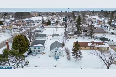 411 9th Street NW, Chisholm, MN 55719 - Photo 4