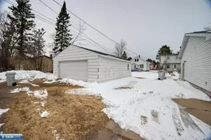 411 9th St NW, Chisholm, MN 55719 - Photo 6