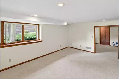 8920 Vickors Crossing, Brooklyn Park, MN 55443 - Photo 32