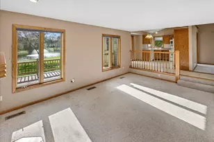 8920 Vickors Crossing, Brooklyn Park, MN 55443 - Photo 20