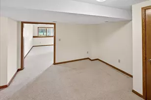 8920 Vickors Crossing, Brooklyn Park, MN 55443 - Photo 34