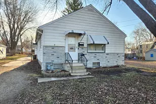 1317 Frank Ave, Albert Lea, MN 56007 - Photo 1