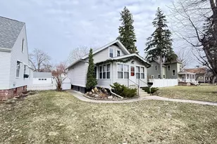 206 N 9th St, Montevideo, MN 56265 - Photo 1