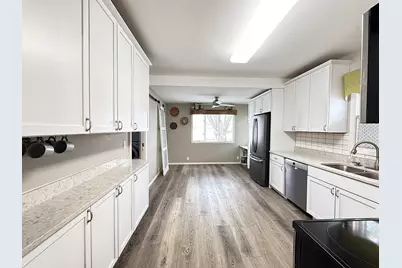 206 N 9th Street, Montevideo, MN 56265 - Photo 12