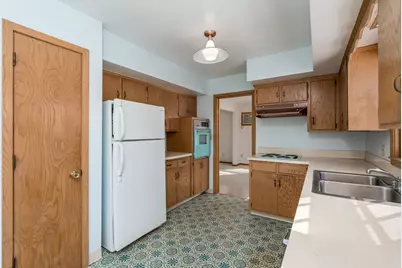 219 Terrace Drive, Mankato, MN 56001 - Photo 6