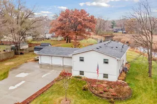 18922 Yalta St NE, East Bethel, MN 55092 - Photo 2