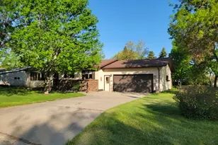 612 5th Ave SW, Perham, MN 56573 - Photo 2
