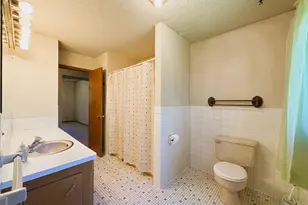 1447 Sterling St S, Maplewood, MN 55119 - Photo 24