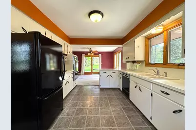 1447 Sterling Street S, Maplewood, MN 55119 - Photo 16