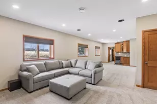 1681 Deephaven Dr, Woodbury, MN 55129 - Photo 54