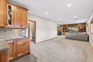 1681 Deephaven Dr, Woodbury, MN 55129 - Photo 46