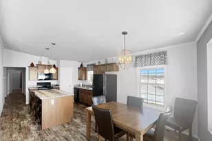 7 Robbins Dr, Tracy, MN 56175 - Photo 6