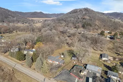 W394 Bluff Siding Road, Fountain City, WI 54629 - Photo 2