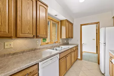 116 Victory Place, South Saint Paul, MN 55075 - Photo 12