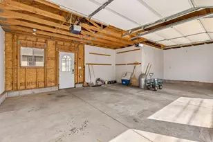 2146 W James Ave, Saint Paul, MN 55105 - Photo 30