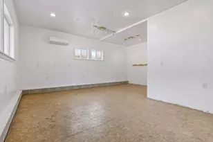 2146 W James Ave, Saint Paul, MN 55105 - Photo 28