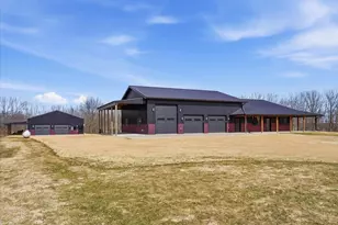 195 Surrey Ridge Trail, Glenwood City, WI 54013 - Photo 2