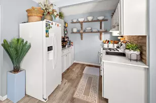 307 Maryland Ave W, Saint Paul, MN 55117 - Photo 8