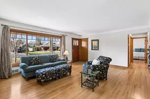 1965 Autumn St, Falcon Heights, MN 55113 - Photo 6