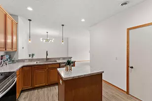 3515 Cherry Ln, Woodbury, MN 55129 - Photo 8