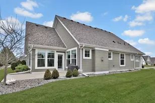 5042 Dale Ridge Rd, Woodbury, MN 55129 - Photo 4