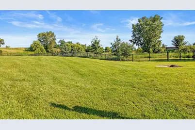 9538 Scott Circle N, Brooklyn Park, MN 55443 - Photo 40