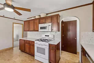 1988 Eldridge Ave W, Roseville, MN 55113 - Photo 12