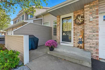 834 Summer Pines Circle, Hudson, WI 54016 - Photo 2