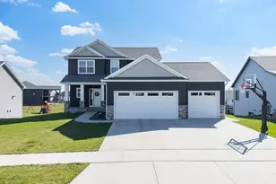 855 Towne Dr NE, Byron, MN 55920 - Photo 2
