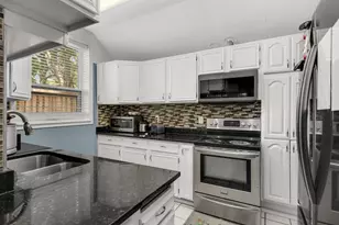 5306 Pennsylvania Ave N, New Hope, MN 55428 - Photo 14