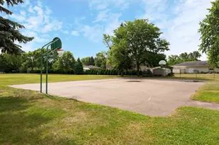 5306 Pennsylvania Ave N, New Hope, MN 55428 - Photo 32