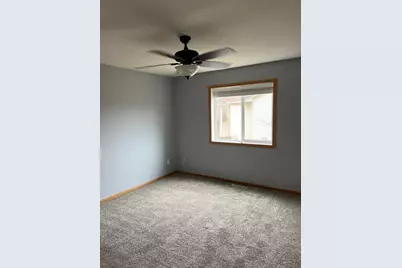 833 S Walnut Street, Belle Plaine, MN 56011 - Photo 6